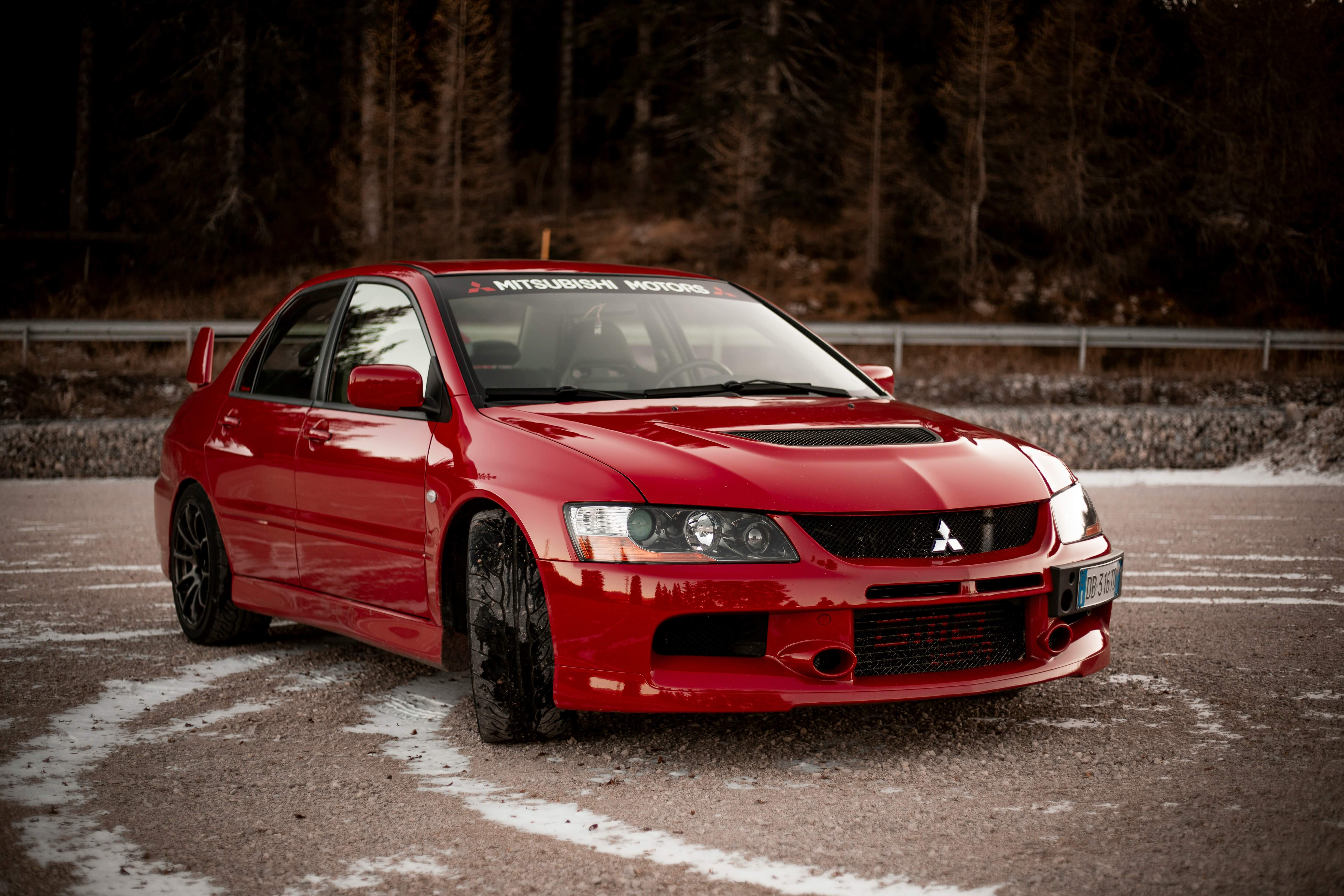 Mitsubishi Background