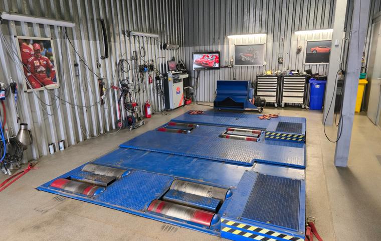 Válcová zkušebna MAHA LPS 3000 4×4